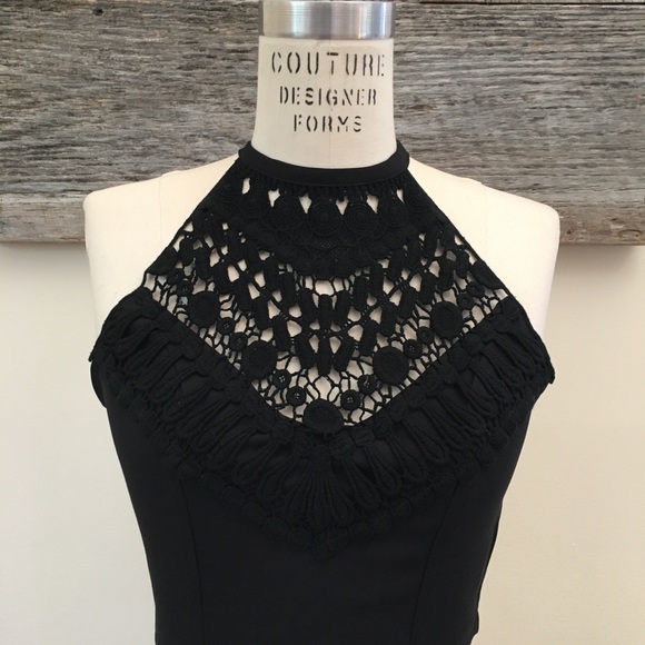 🖤 LF Bohemian Crochet Halter Crop Top - Picture 2 of 8